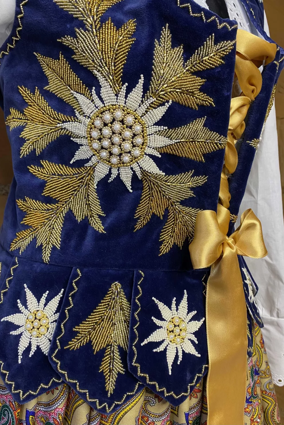 Gorset dziewięć sił